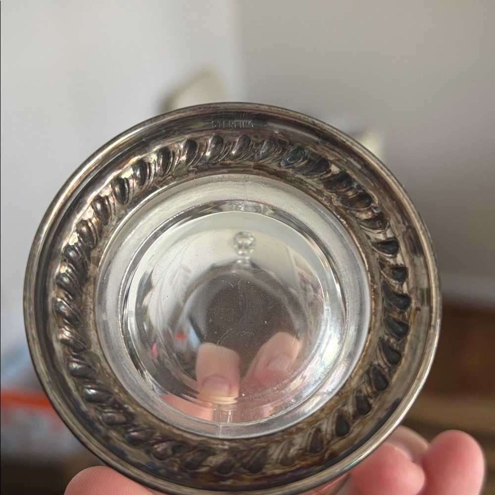 Etched glass sugar and creamer with sterling silver bases - Picture 3 of 4